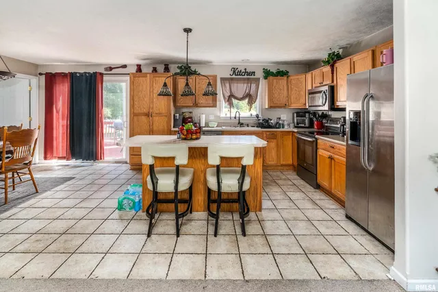 $259,000 | 506 Insignia Drive, Herrin, IL 62948