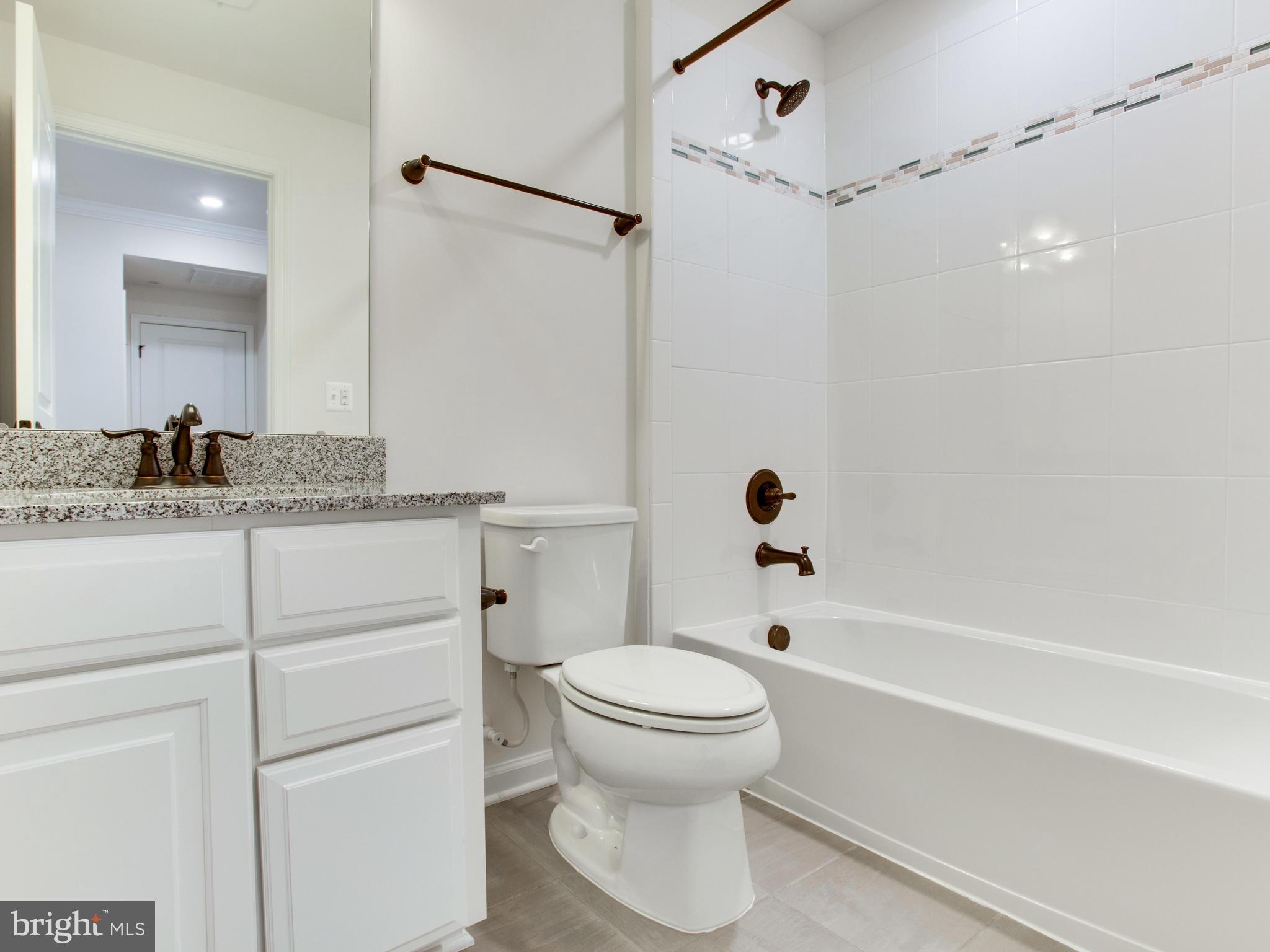 13633 Rockingham Lane, Unit 4007C Gainesville, VA 20155 - Photo 24 of 26 Bath