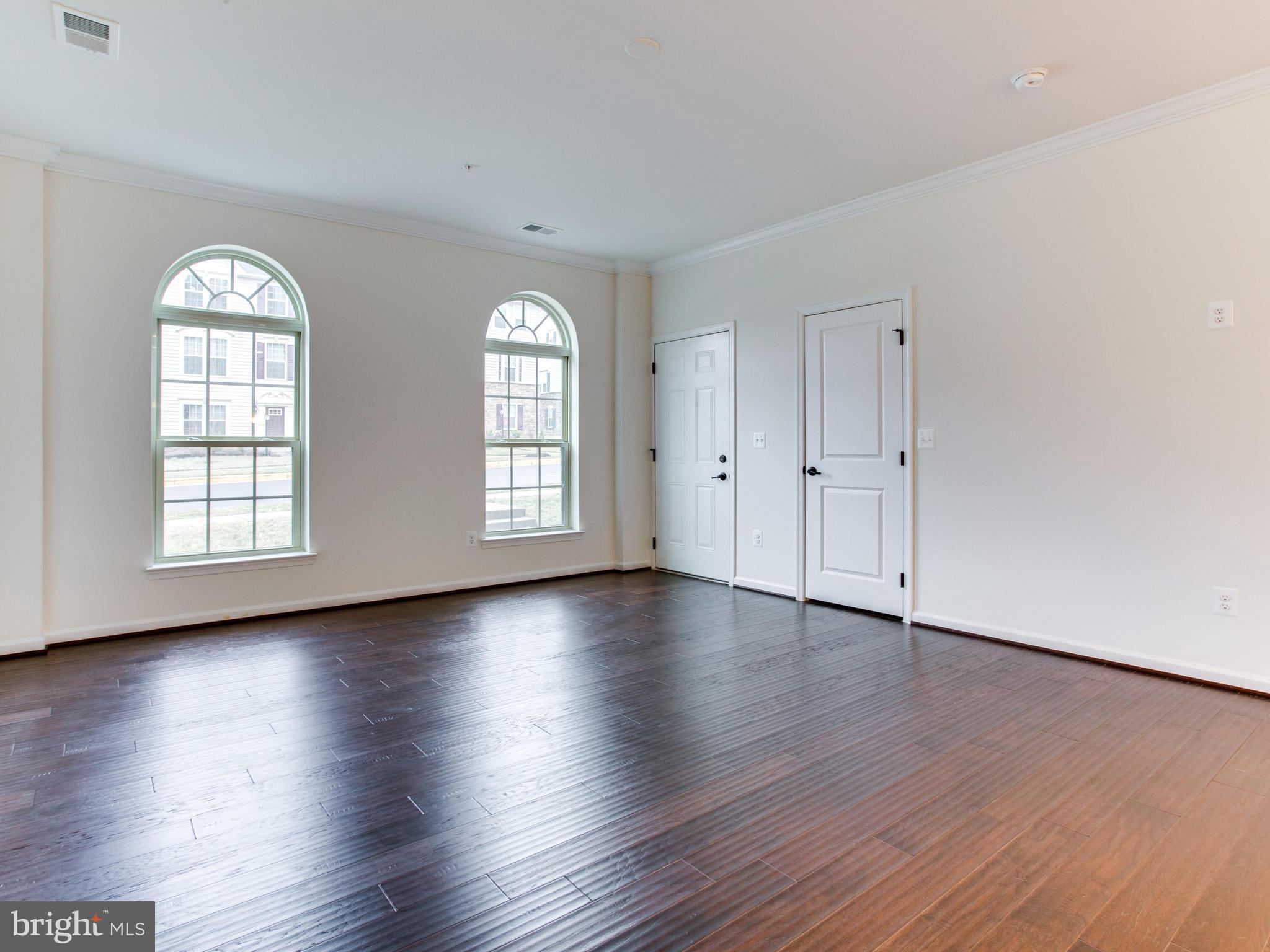13633 Rockingham Lane, Unit 4007C Gainesville, VA 20155 - Photo 4 of 26 Family Room