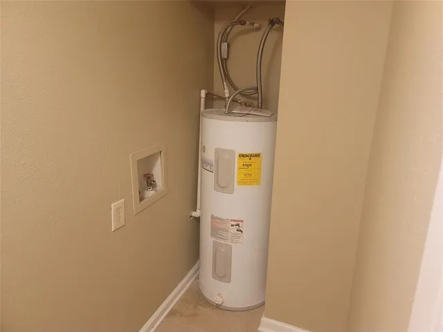 $1,250 | 106 Austin Stone Drive, Duncanville, TX 75137