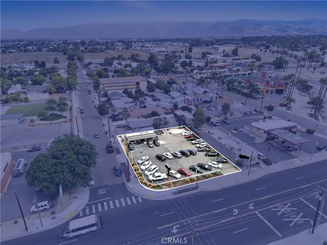 a view of a black and white floor