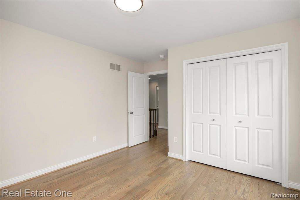 1685 East Wattles Road Troy, MI 48085 - Photo 35 of 57