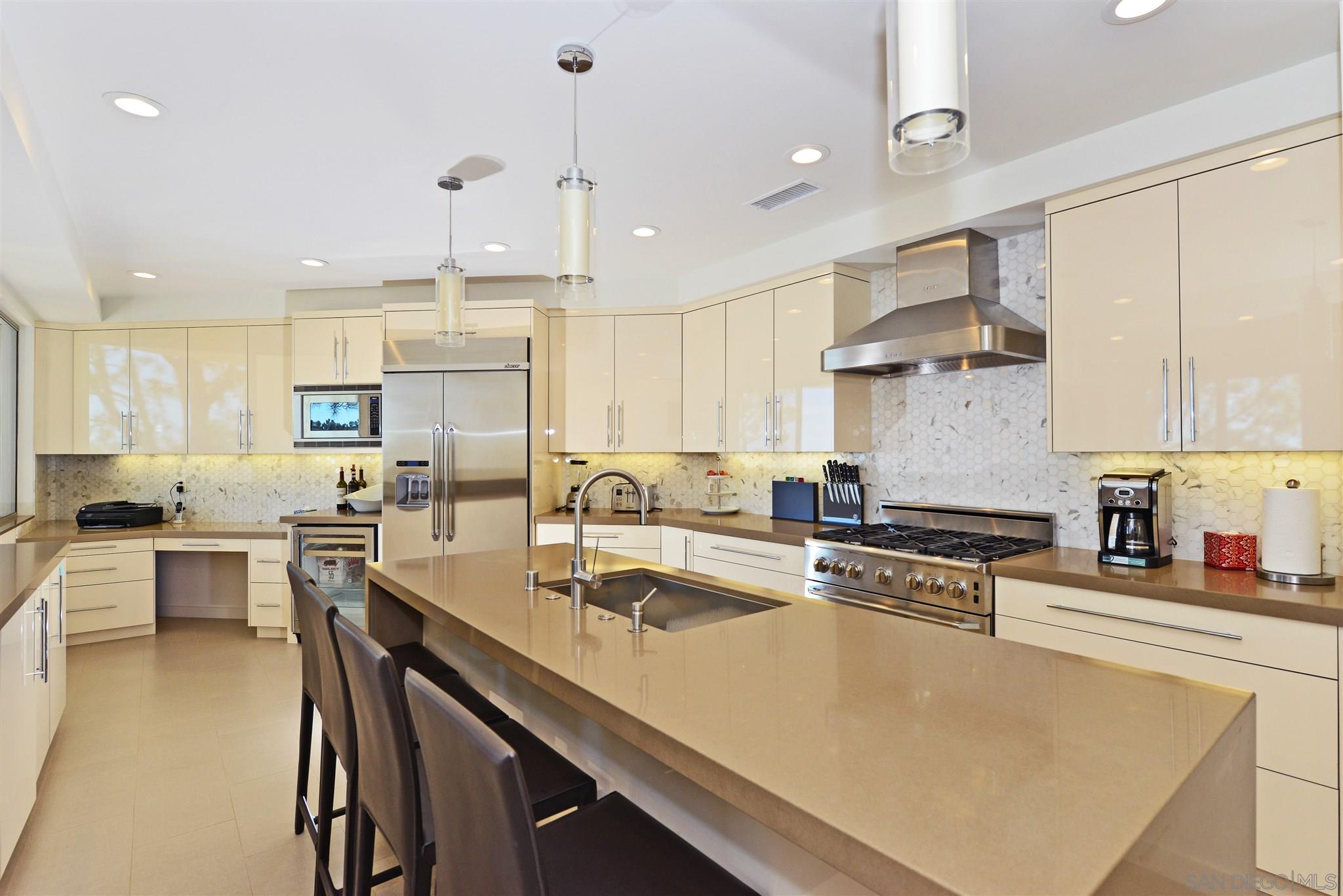 13721 Pine Needles Drive Del Mar, CA 92014 - Photo 10 of 31