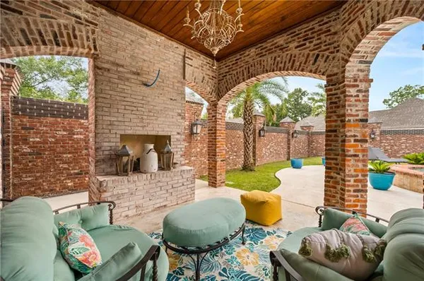 $999,900 | 353 Gentry Road, Washington, LA 70589