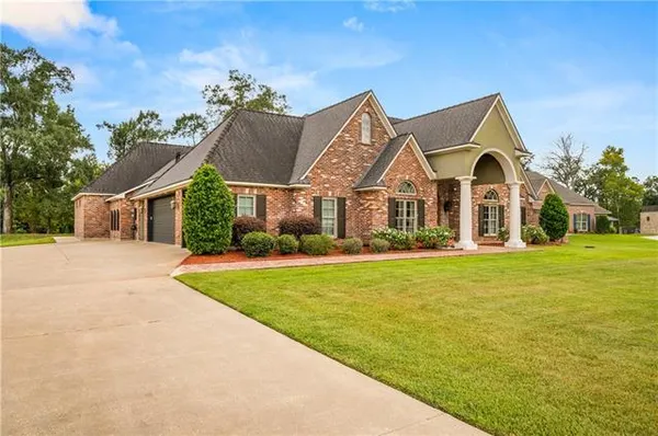 $999,900 | 353 Gentry Road, Washington, LA 70589