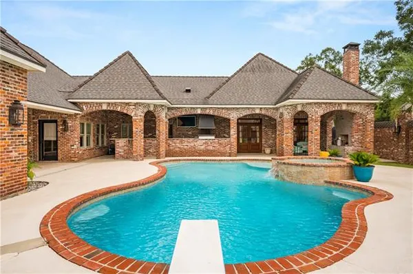 $999,900 | 353 Gentry Road, Washington, LA 70589