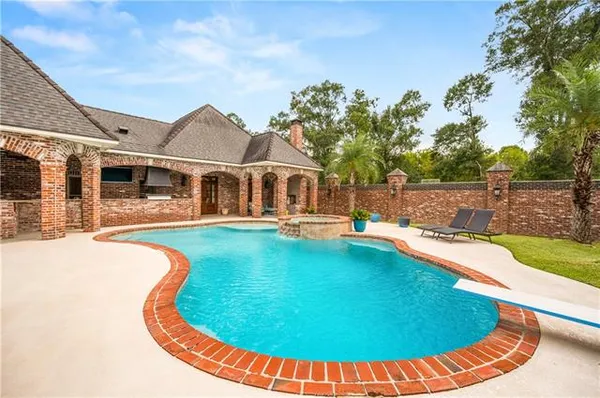 $999,900 | 353 Gentry Road, Washington, LA 70589