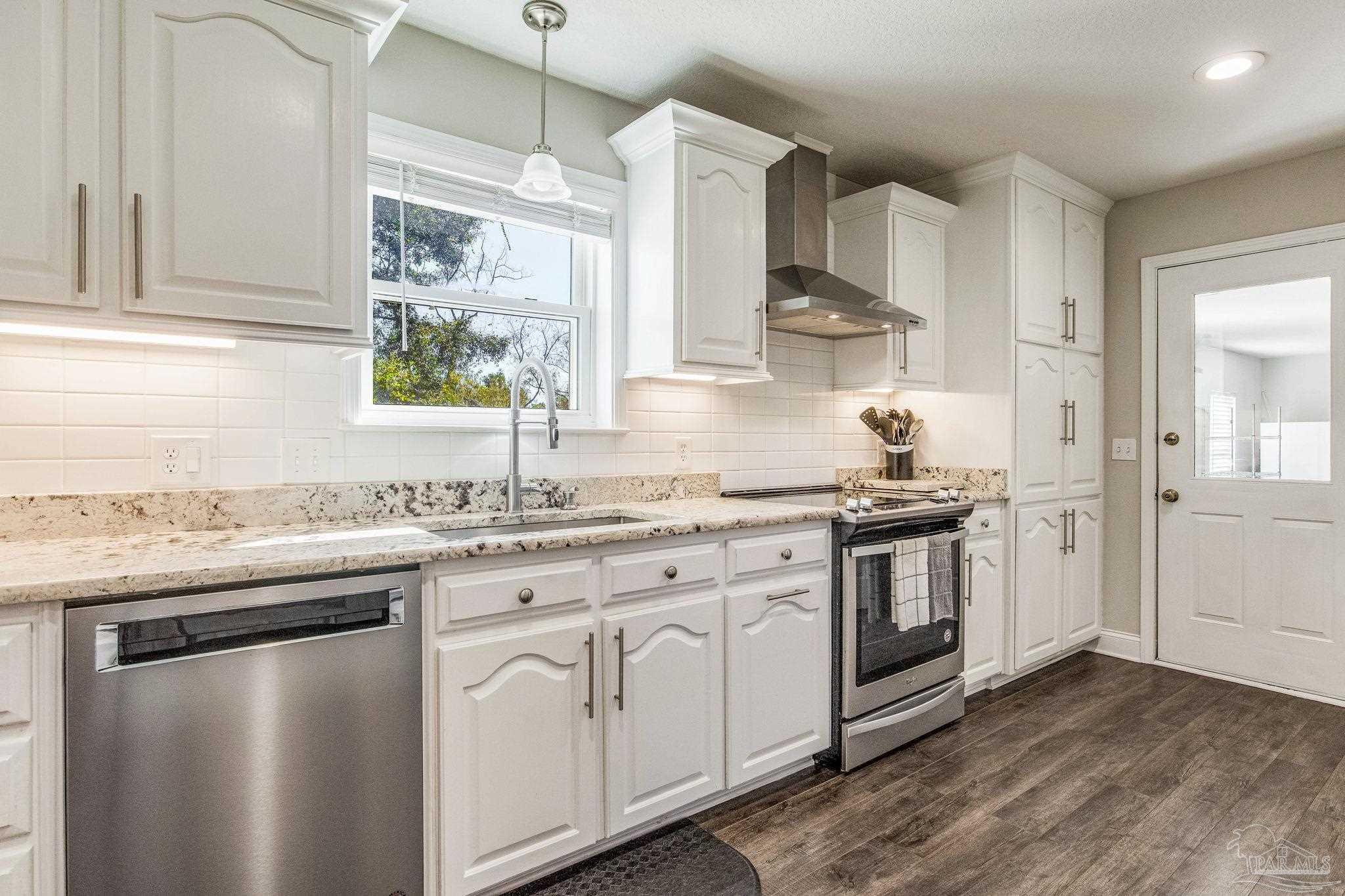 10186 Holsberry Road Pensacola, FL 32534 - Photo 10 of 71 Gallery Image 10