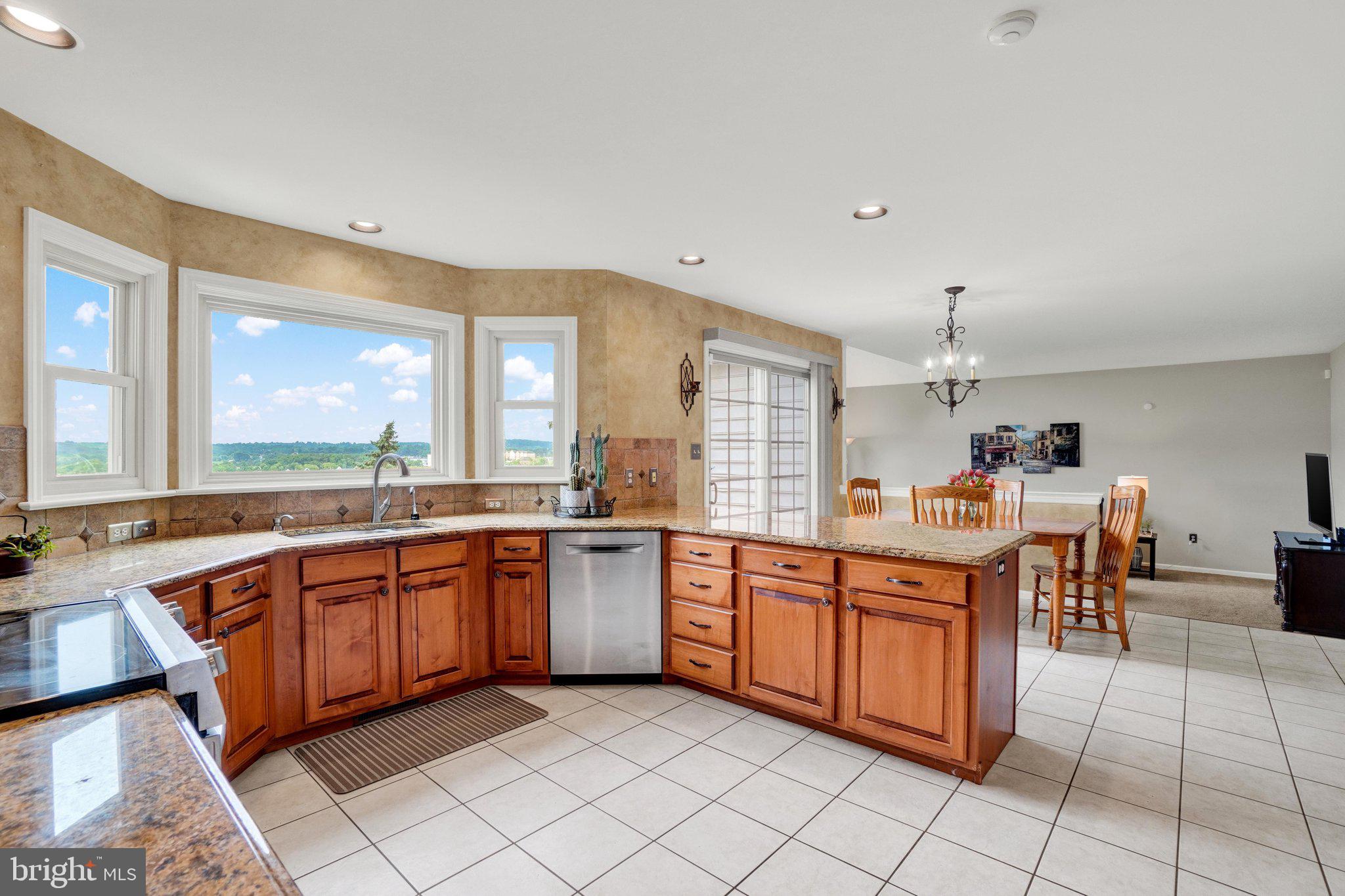 586 Owen Road York, PA 17403 - Photo 11 of 50 Gallery Image 11