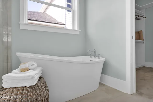 a view of a yard with plants