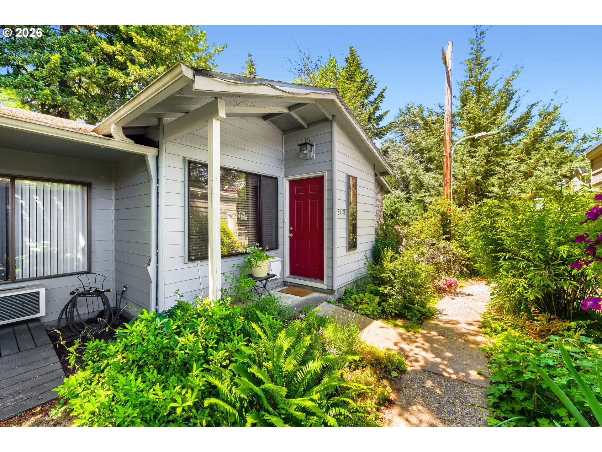 3118 Southwest Carson Street Portland, OR 97219 - Photo 4 of 40