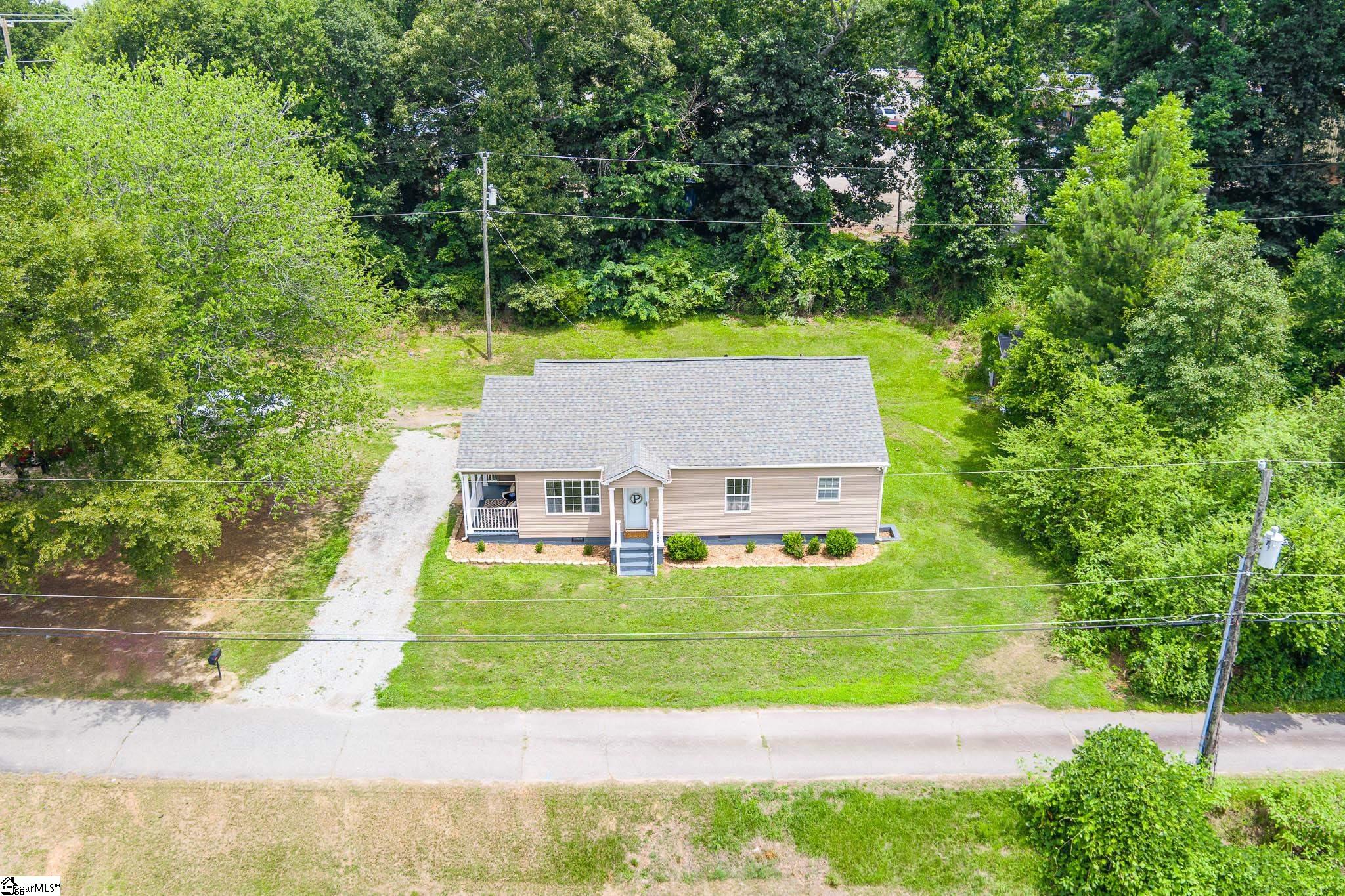 115 Clover Street Liberty, SC 29657 - Photo 4 of 31