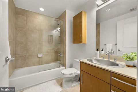 $700,000 | 1444 Church Street Northwest, Unit 506, Washington, DC 20005