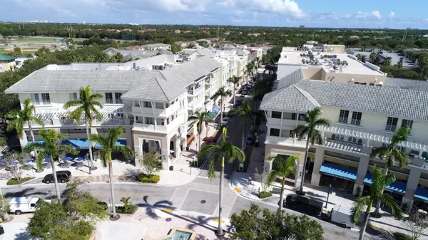 $2,200 | 1200 Town Center Drive, Unit 405, Jupiter, FL 33458