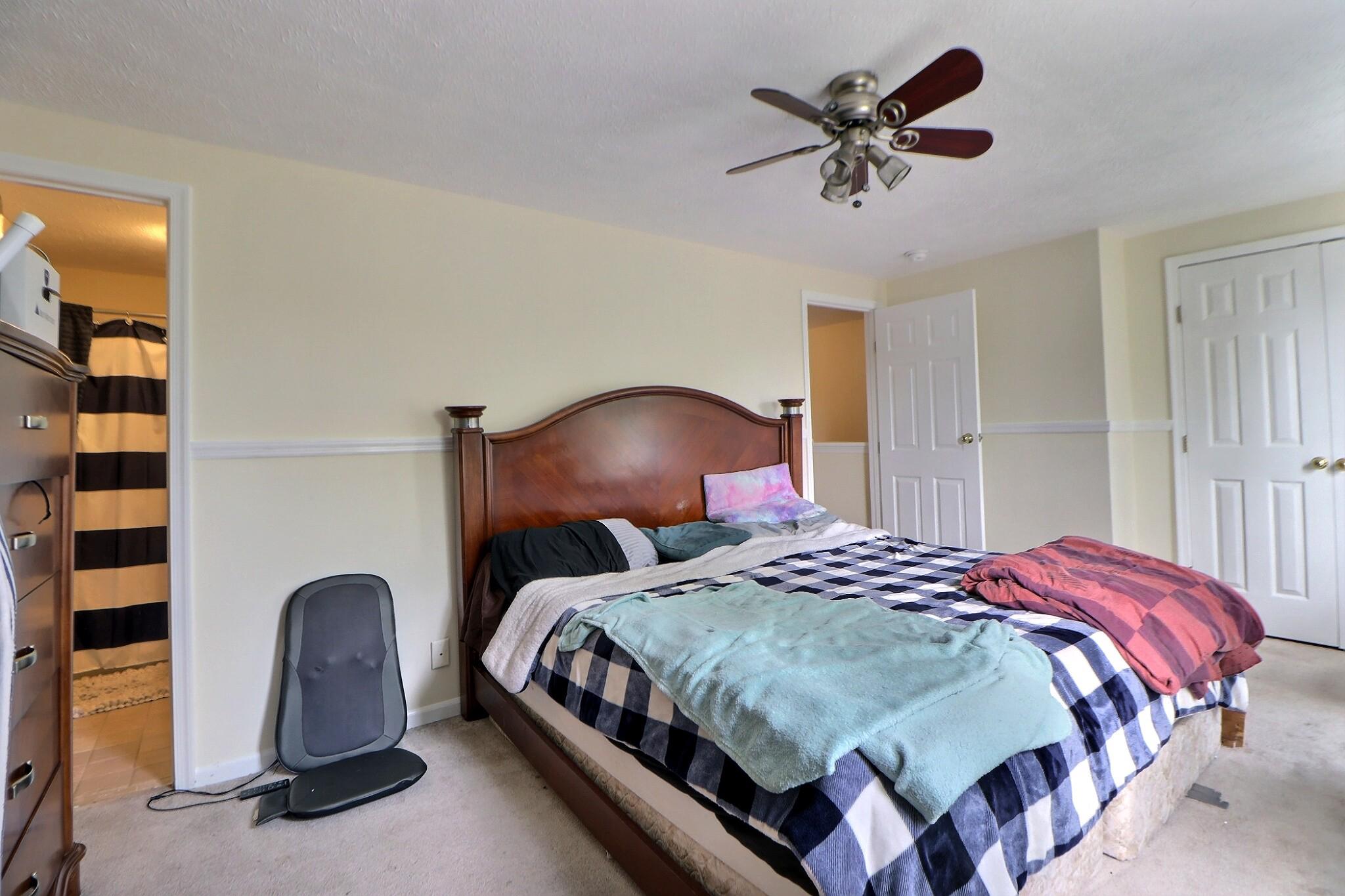 6 Regency Drive Mount Holly, NJ 08060 - Photo 4 of 27 Primary bedroom