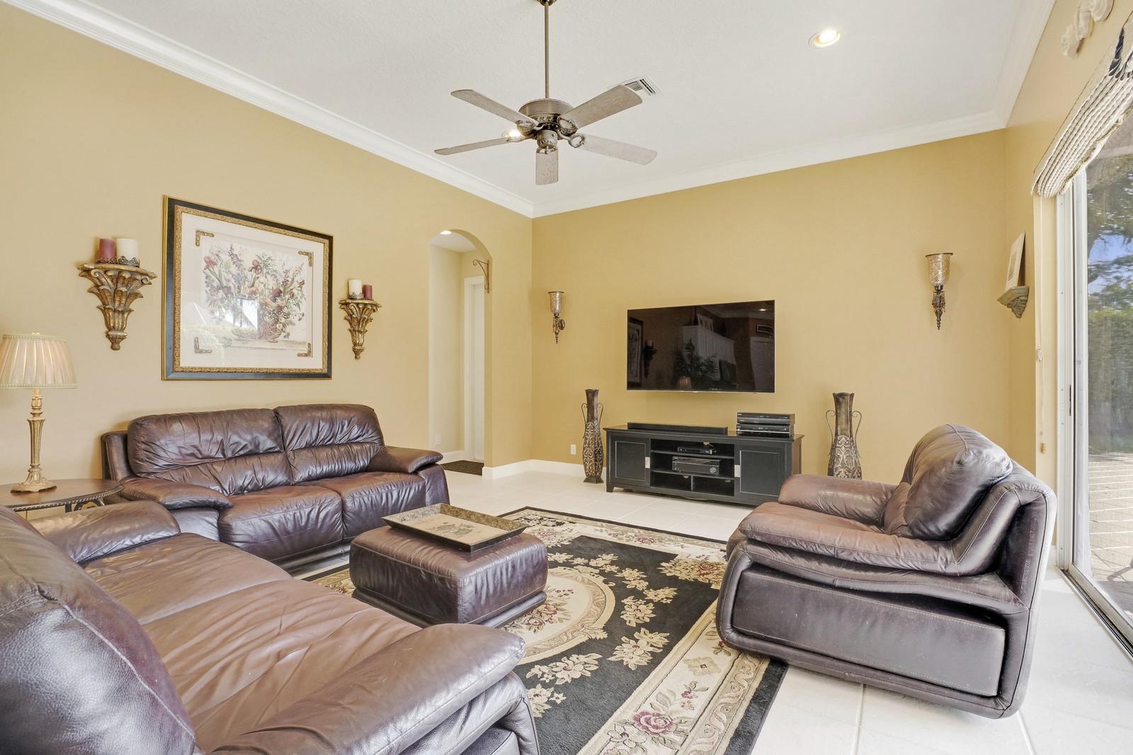 21230 Falls Ridge Way Boca Raton, FL 33428 - Photo 12 of 44 21230 (10)