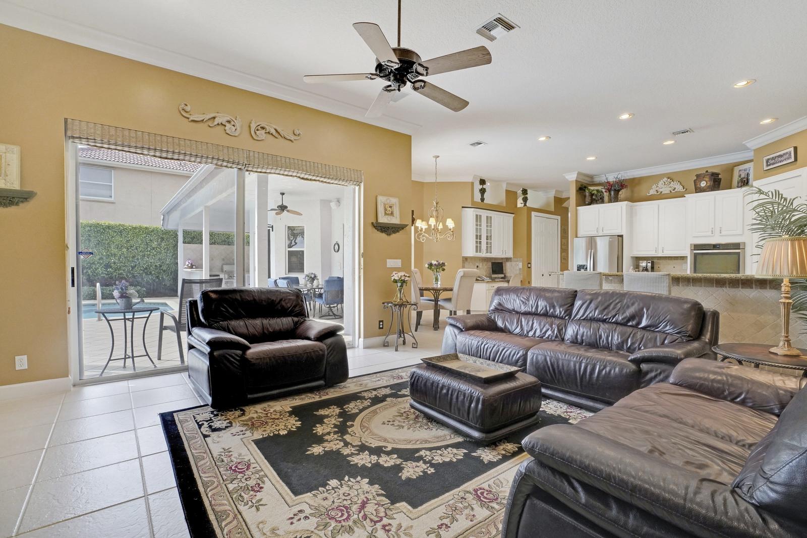 21230 Falls Ridge Way Boca Raton, FL 33428 - Photo 13 of 44 21230 (11)