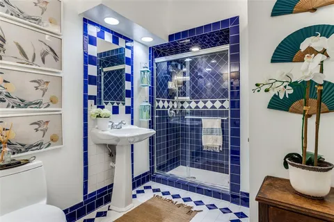 $325,000 | 4312 Bellaire Drive South, Unit 204, Fort Worth, TX 76109
