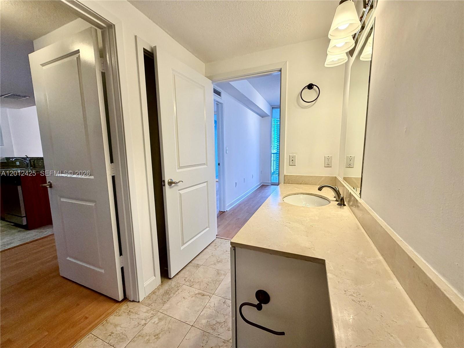 170 Southeast 14th Street, Unit 2906 Miami, FL 33131 - Photo 23 of 33