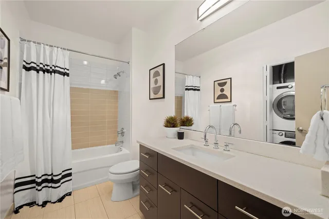 $349,500 | 2960 Eastlake Avenue East, Unit 403, Seattle, WA 98102