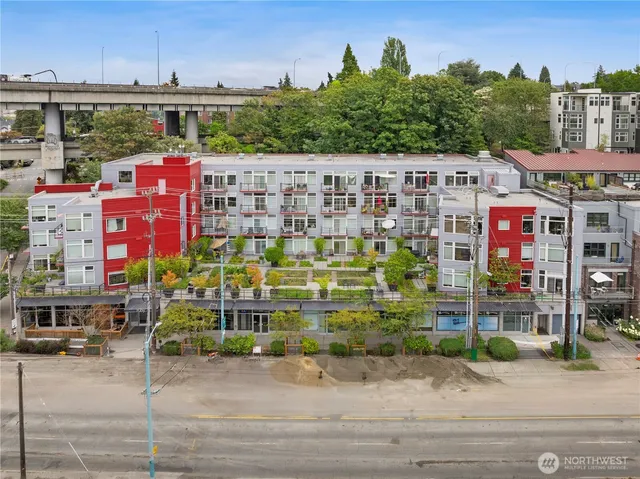 $349,500 | 2960 Eastlake Avenue East, Unit 403, Seattle, WA 98102