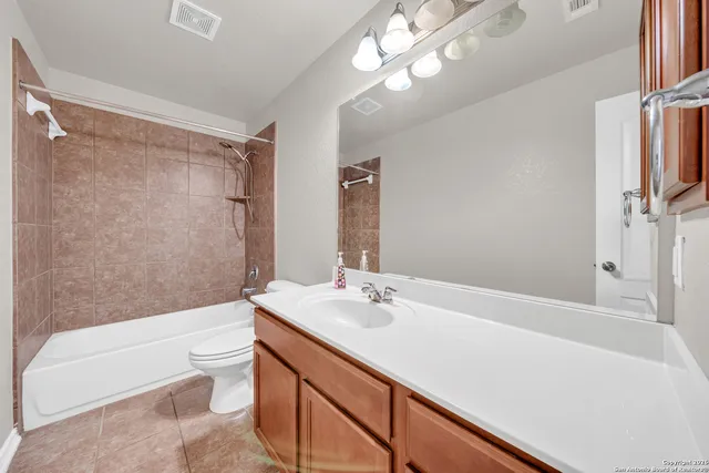 $2,300 | 3502 Bennington Way, San Antonio, TX 78261