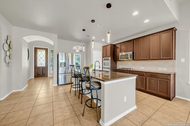 $2,300 | 3502 Bennington Way, San Antonio, TX 78261