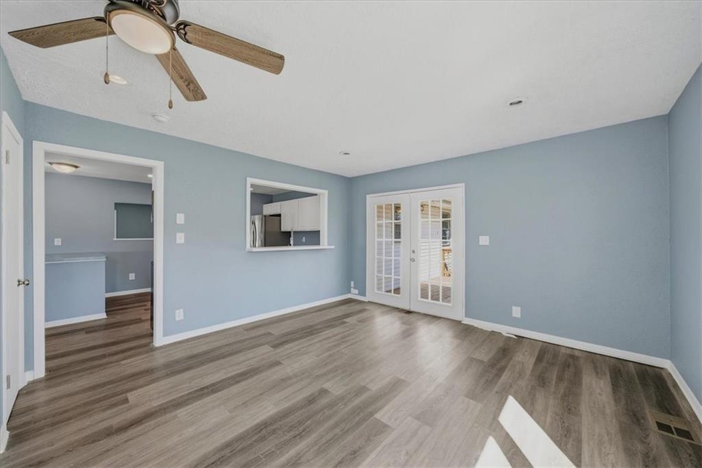 3017 South Hall Road Independence, MO 64052 - Photo 11 of 26 Gallery Image 11
