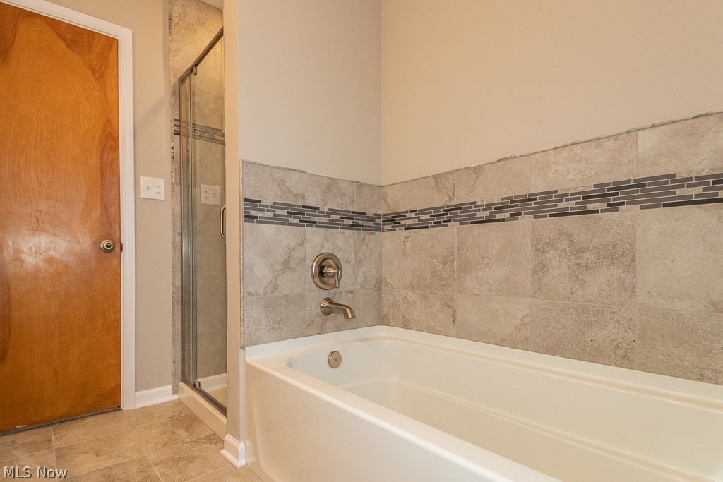 1090 Brandon Road Cleveland, OH 44112 - Photo 16 of 34