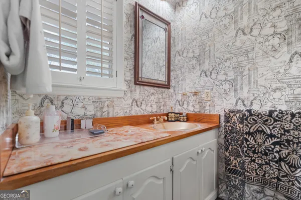 a bathroom with a tub