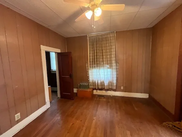 $69,900 | 409 East Everett Street, Marion, IL 62959