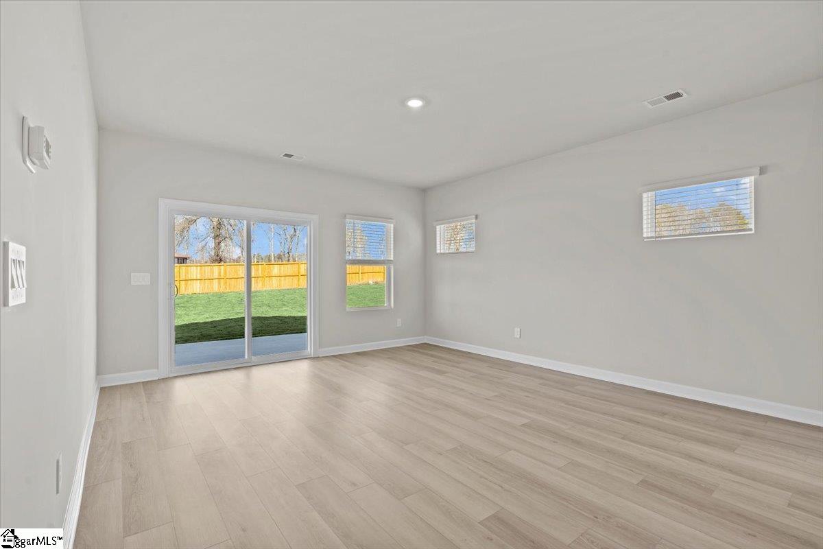 566 Crowder Place Piedmont, SC 29673 - Photo 5 of 43