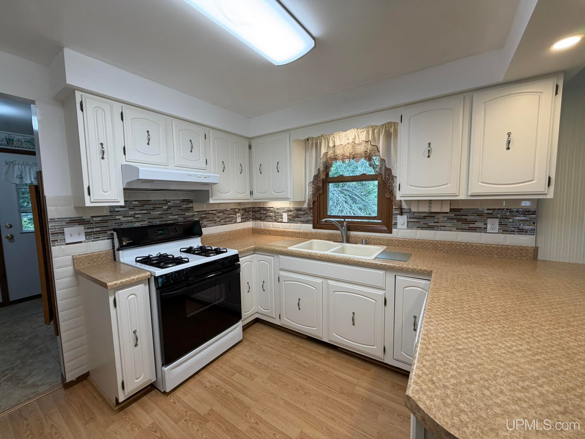 813 Turner Road Kingsford, MI 49802 - Photo 9 of 36 Gallery Image 9