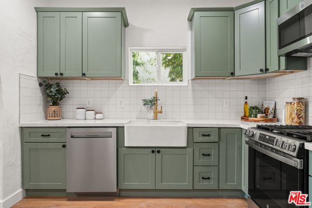 $690,000 | 509 1/2 North Hobart Boulevard, Los Angeles, CA 90004