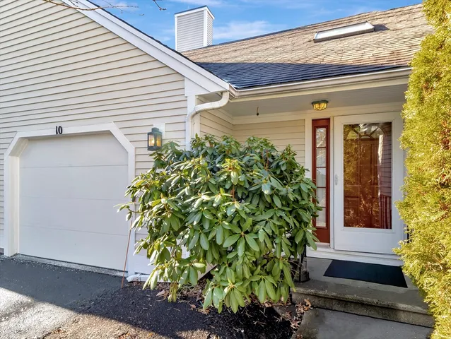 $535,000 | 10 Kettle Lane, Unit 10, Mashpee, MA 02649