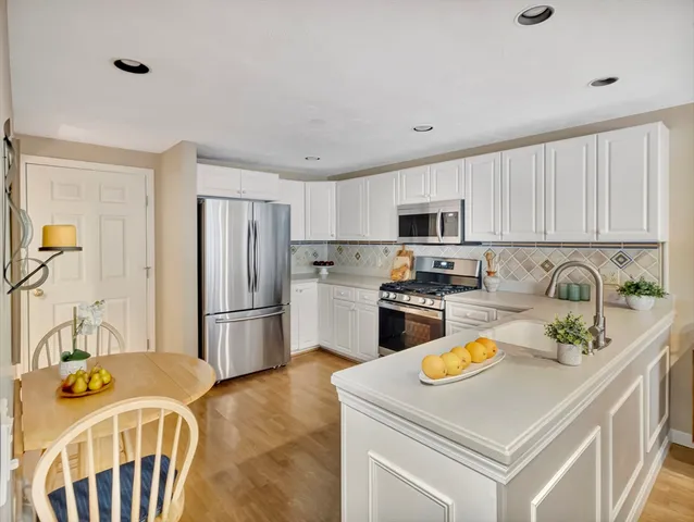 $535,000 | 10 Kettle Lane, Unit 10, Mashpee, MA 02649