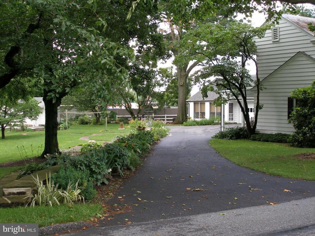 14 Landis Valley Road Lititz, PA 17543 - Photo 5 of 18