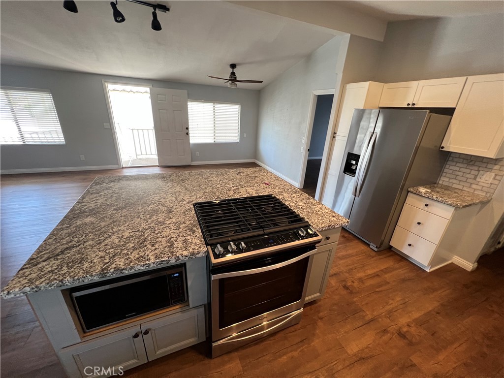 33278 Wildomar Road Wildomar, CA 92595 - Photo 3 of 22