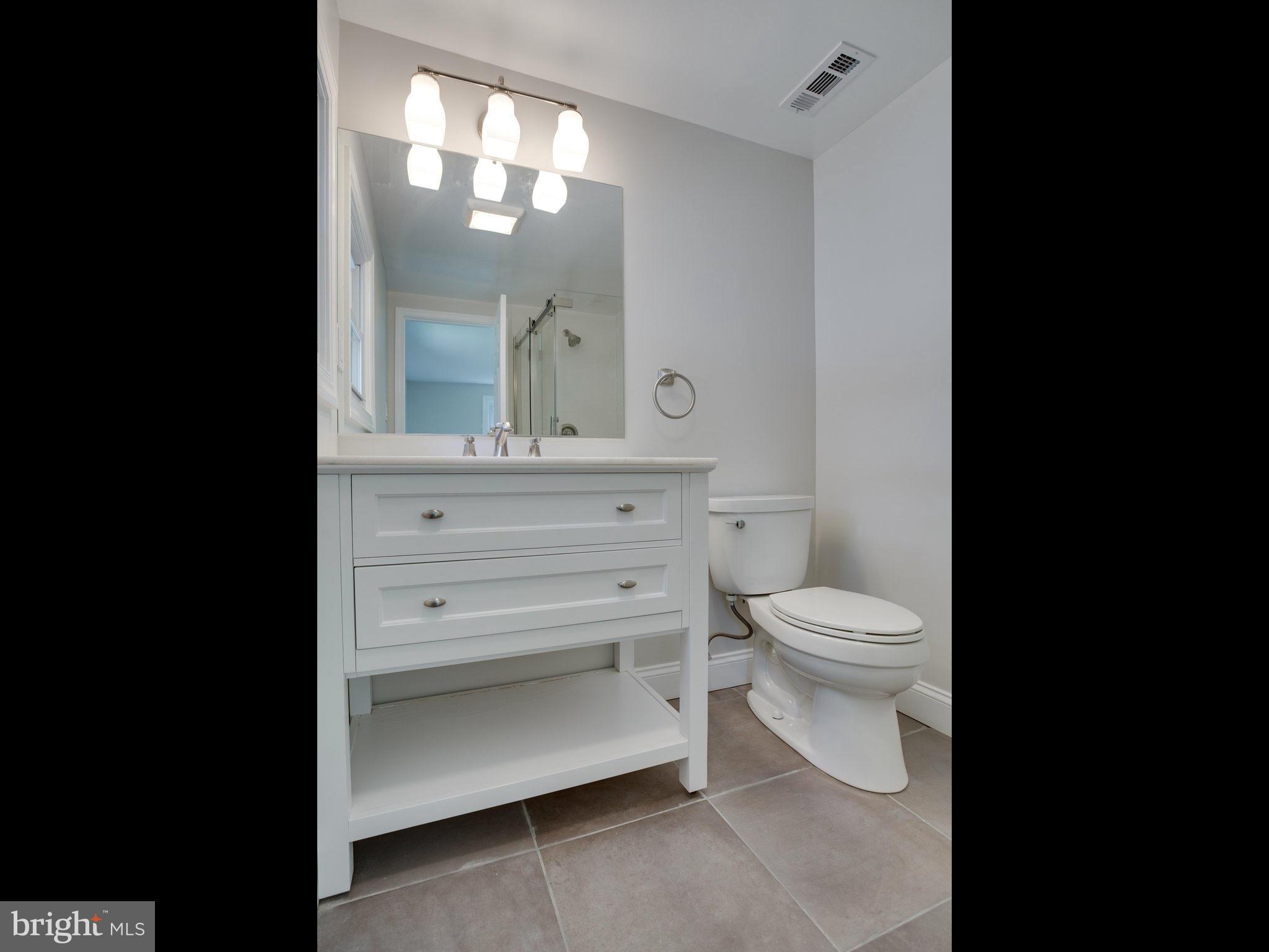 1627 Colony Road Pasadena, MD 21122 - Photo 17 of 26 Bath (Master)