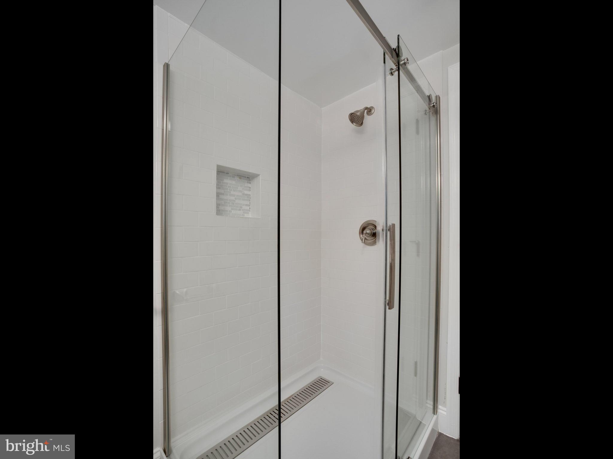 1627 Colony Road Pasadena, MD 21122 - Photo 18 of 26 Bath (Master)