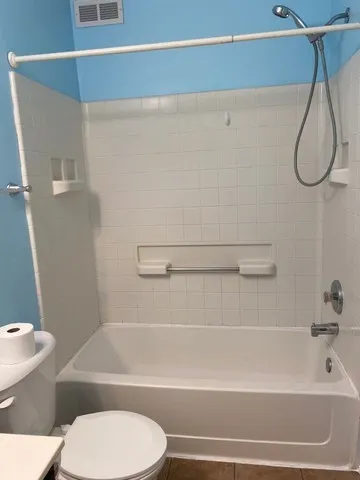 $2,200 | 59 South Treehouse Lane, Unit 59, Round Lake, IL 60073