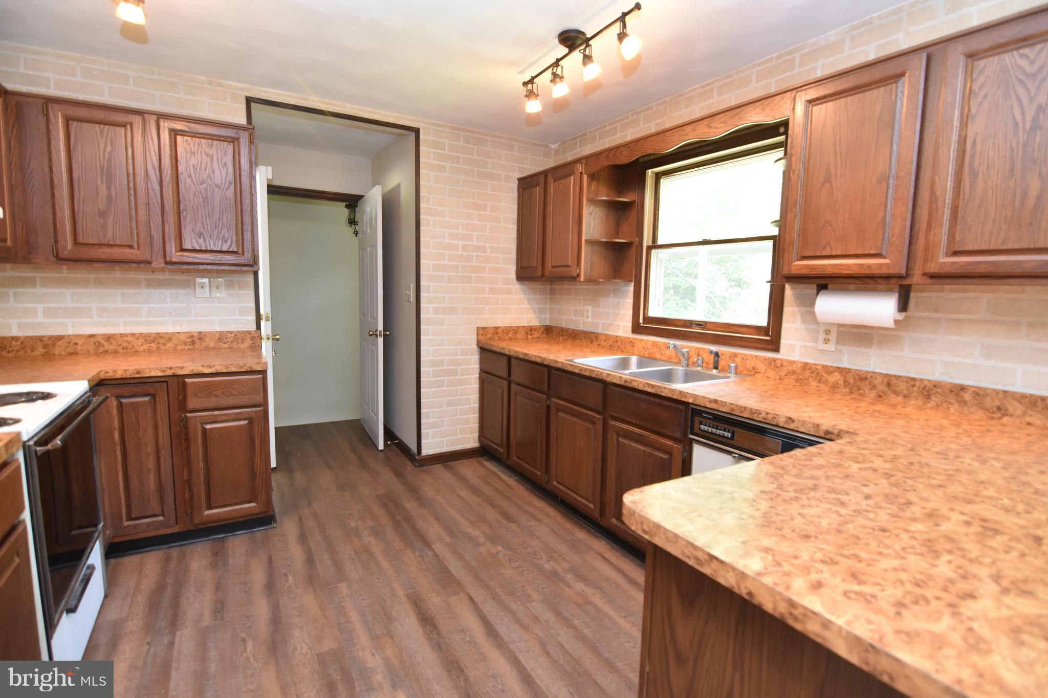 20360 Poplar Ridge Road Lexington Park, MD 20653 - Photo 8 of 30 Kitchen