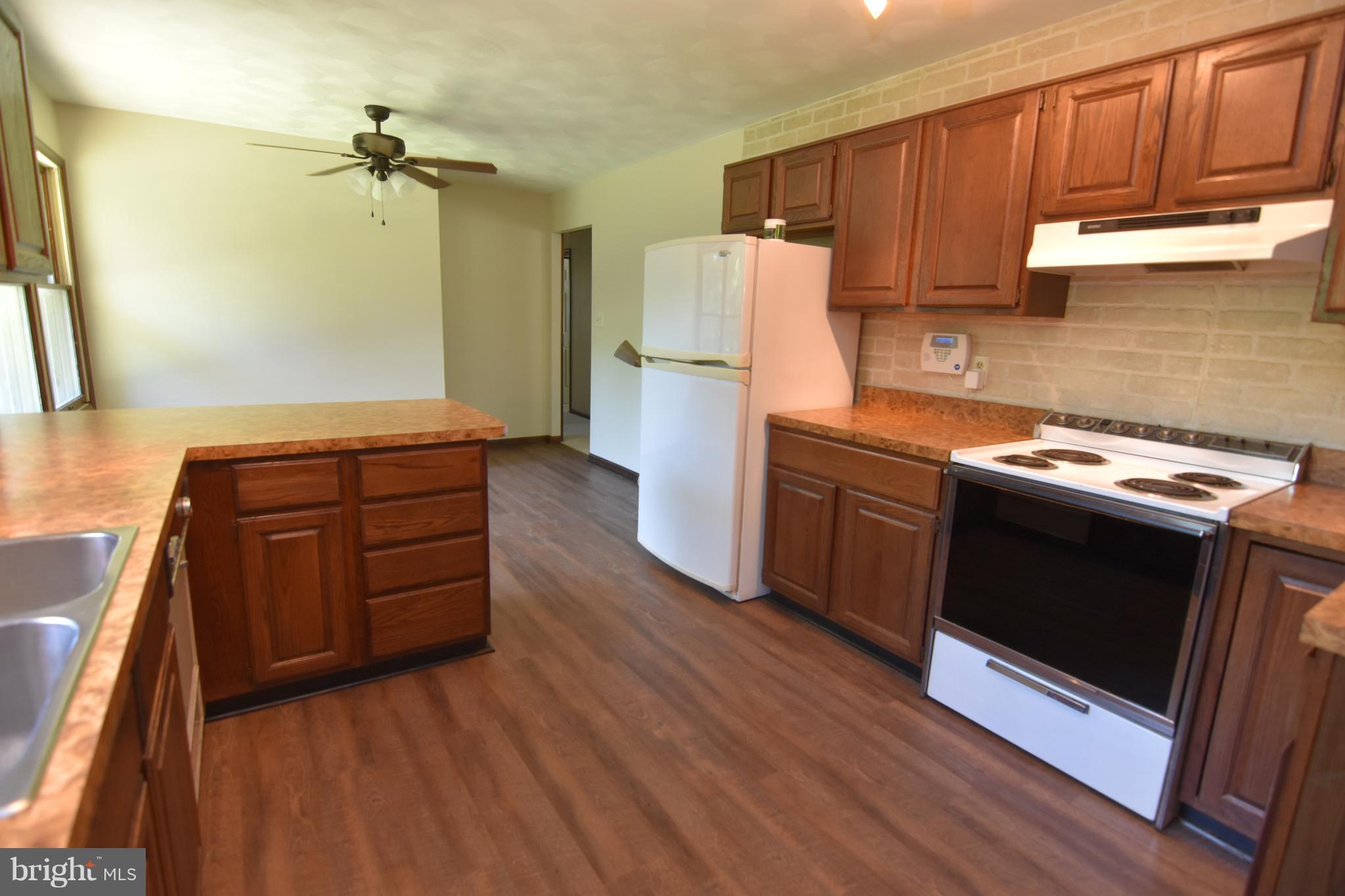 20360 Poplar Ridge Road Lexington Park, MD 20653 - Photo 9 of 30 Kitchen