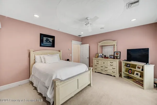 $1,699,000 | 52 Ivywood Drive, Clarks Summit, PA 18411