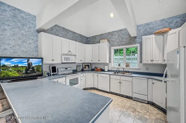 $1,699,000 | 52 Ivywood Drive, Clarks Summit, PA 18411