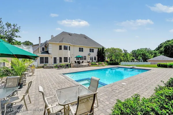 $1,699,000 | 52 Ivywood Drive, Clarks Summit, PA 18411
