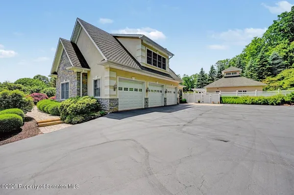 $1,699,000 | 52 Ivywood Drive, Clarks Summit, PA 18411