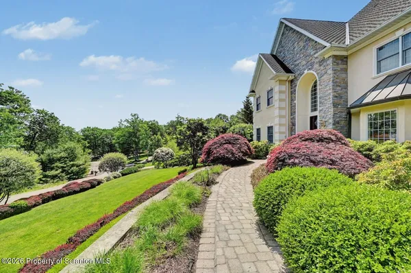 $1,699,000 | 52 Ivywood Drive, Clarks Summit, PA 18411