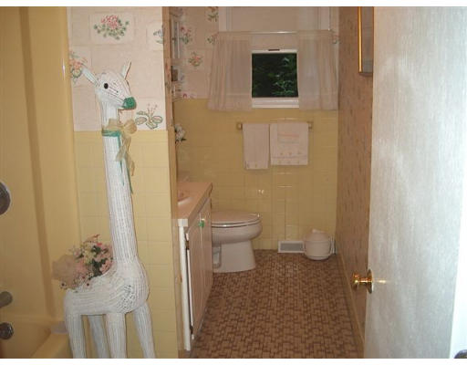 6 Thayer Heights Road Hopkinton, MA 01748 - Photo 8 of 11 Gallery Image 8