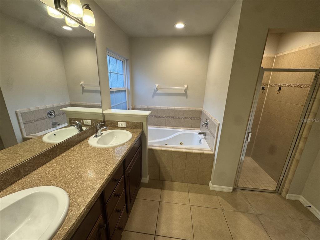 8390 Southwest 78th Road Gainesville, FL 32608 - Photo 9 of 14 Gallery Image 9